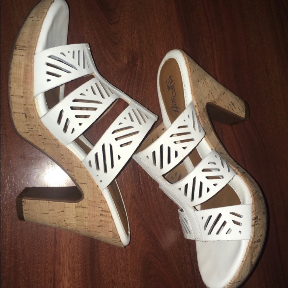 EUC Eurosoft White Sandals Wedges